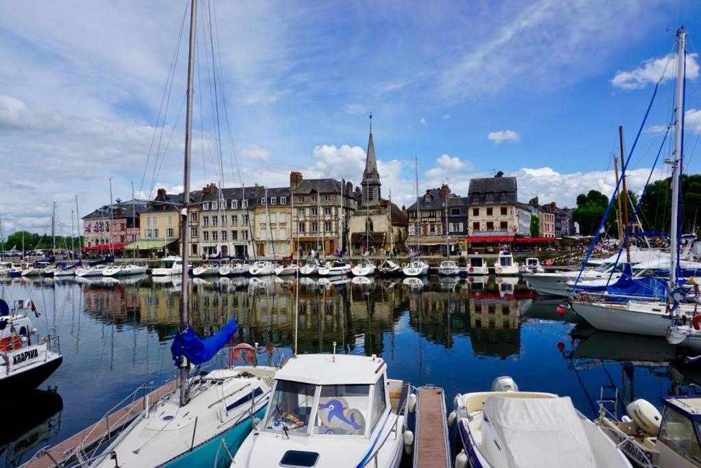 Bed and Breakfast Le Bourg Asnieres-en-Bessin Exteriér fotografie